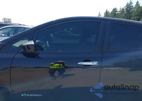 2018 Nissan Leaf S z USA, uszkodzony, nr VIN 1N4AZ1CP9JC315149